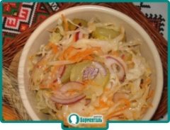Маленькая фотография блюда по рецепту «Салат из квашеной капусты с огурцами»